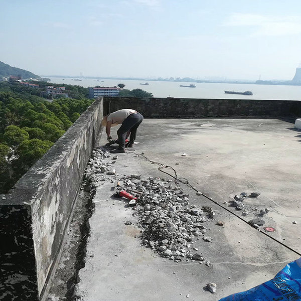 楼顶渗水补漏
